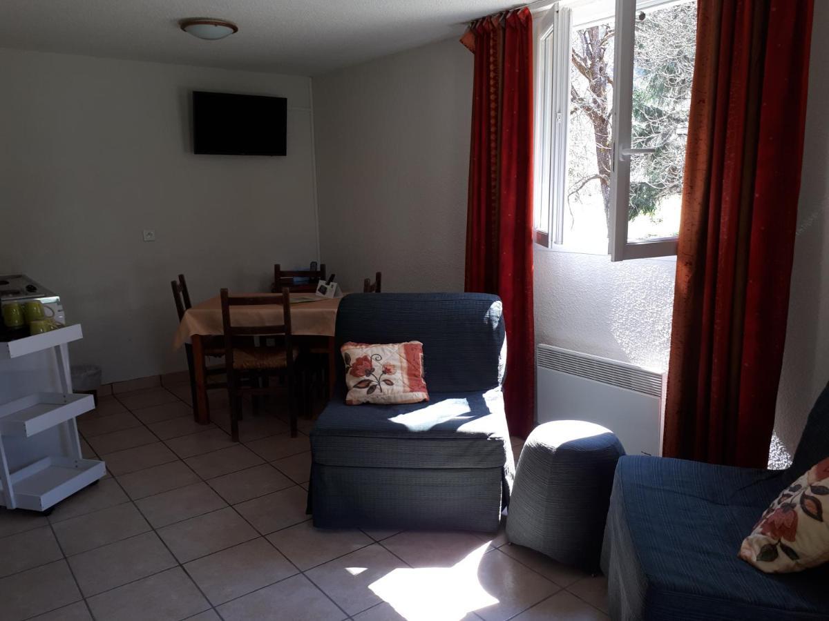 Logis Hotel Le Ceans Orpierre Экстерьер фото